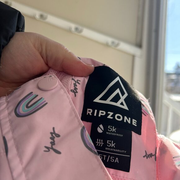 🌈💗 Kids Ripzone Waterproof Raincoat – 5T 💗🌈 - Picture 5 of 6